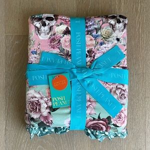 Posh Peanut reversible ruffled blanket